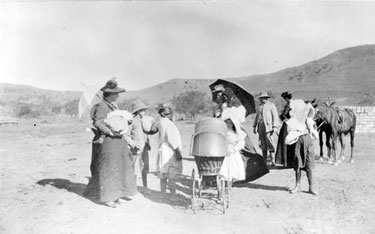 Boer family coming into a camp seeking protection