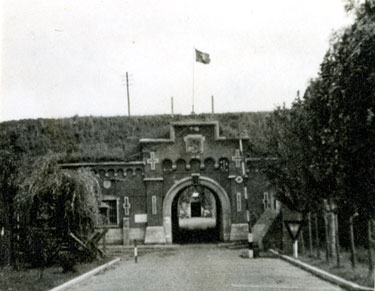1st Battalion Headquarters with Regimental flag flying (Fort No 2)