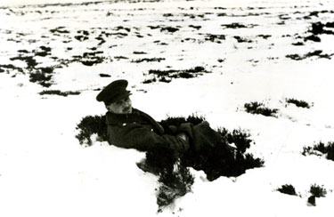 Tony Fitch (Adjutant 2nd Battalion) taking part in field firing operations.