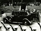 View: MR01160 Visit of George VI and Queen Elizabeth