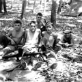 View: MR01497 Group of unidentified soldiers with a Bren Gun