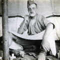 View: MR02625 Soldier shaving