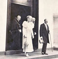 View: MR03524 King George V after presenting silver drums